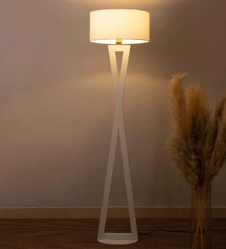 Hamptons White Metal Shade Club Floor Lamp with Metal Base