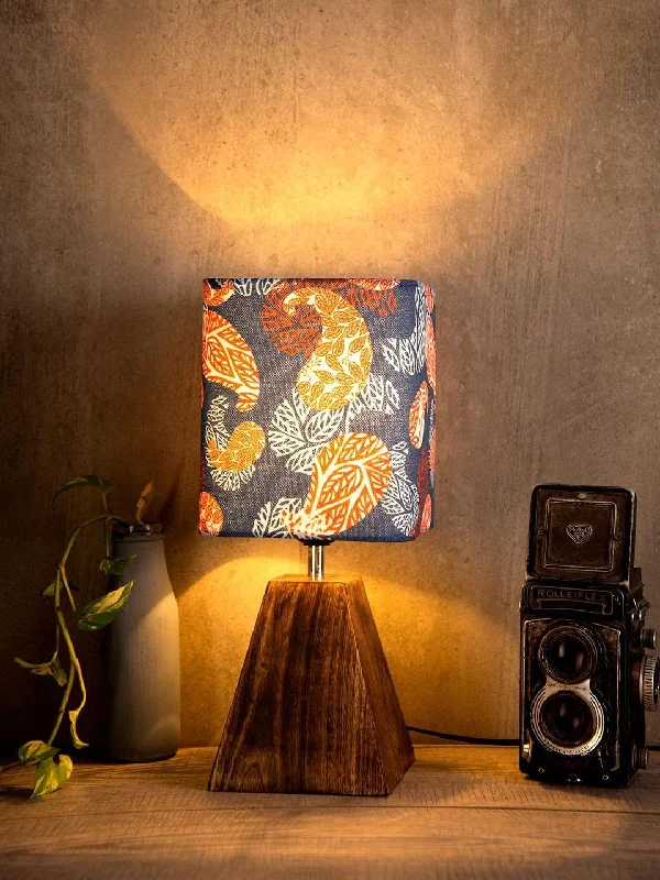 Pyramid Colorful Ambee Print Lamp